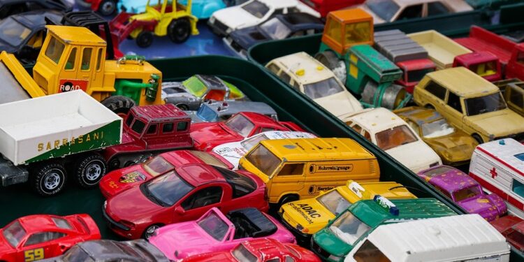 Ultimate Checklist for Buying a Used Car Safely